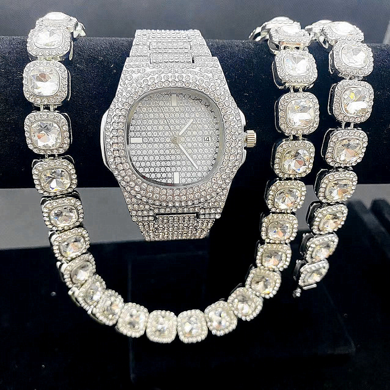 Luxury Watch Miami - Luxury Watch + Chain + Bracelet