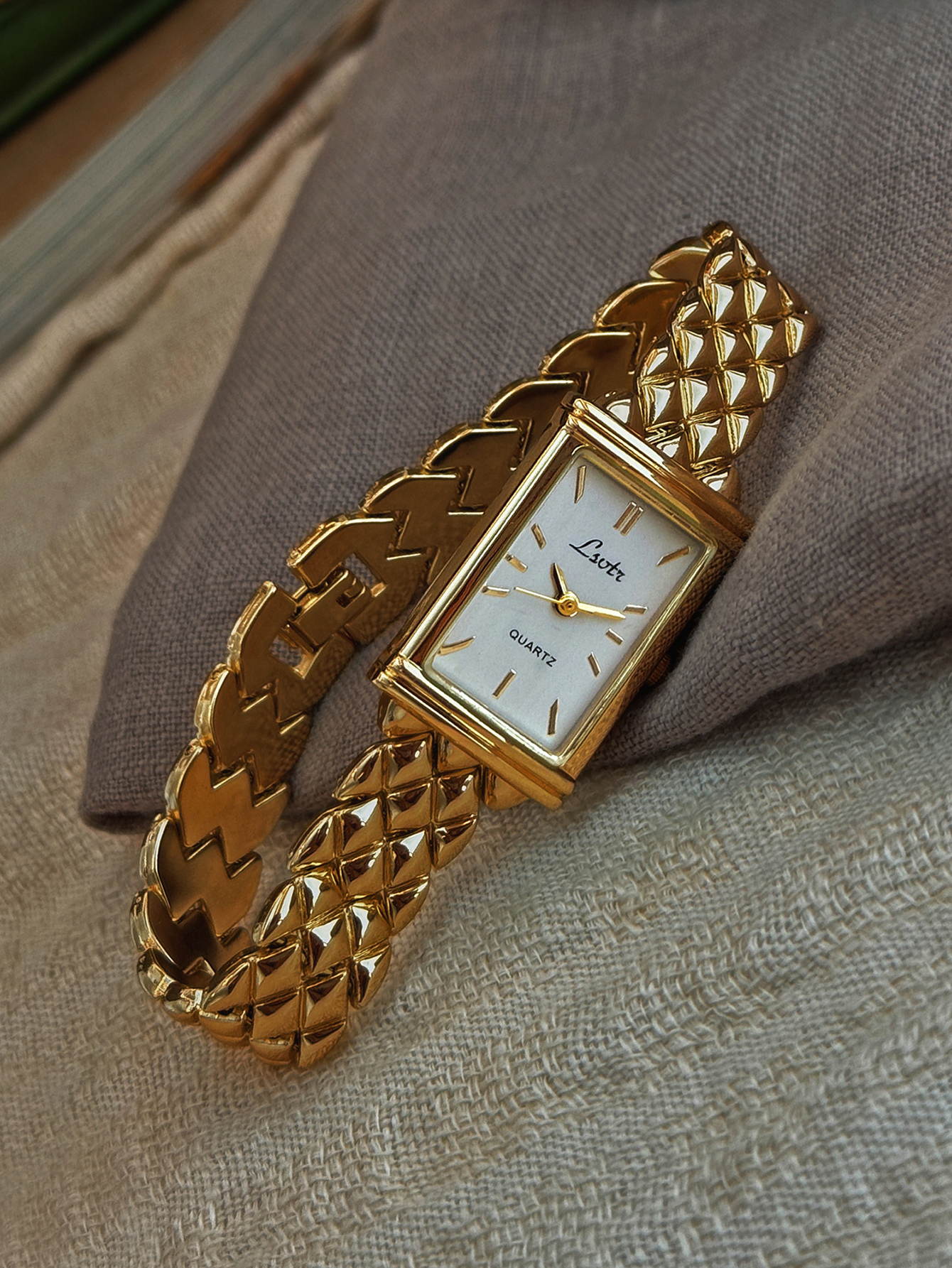 1 New Gold-Colored French High - огляд і ціна Luxury Watch Collection