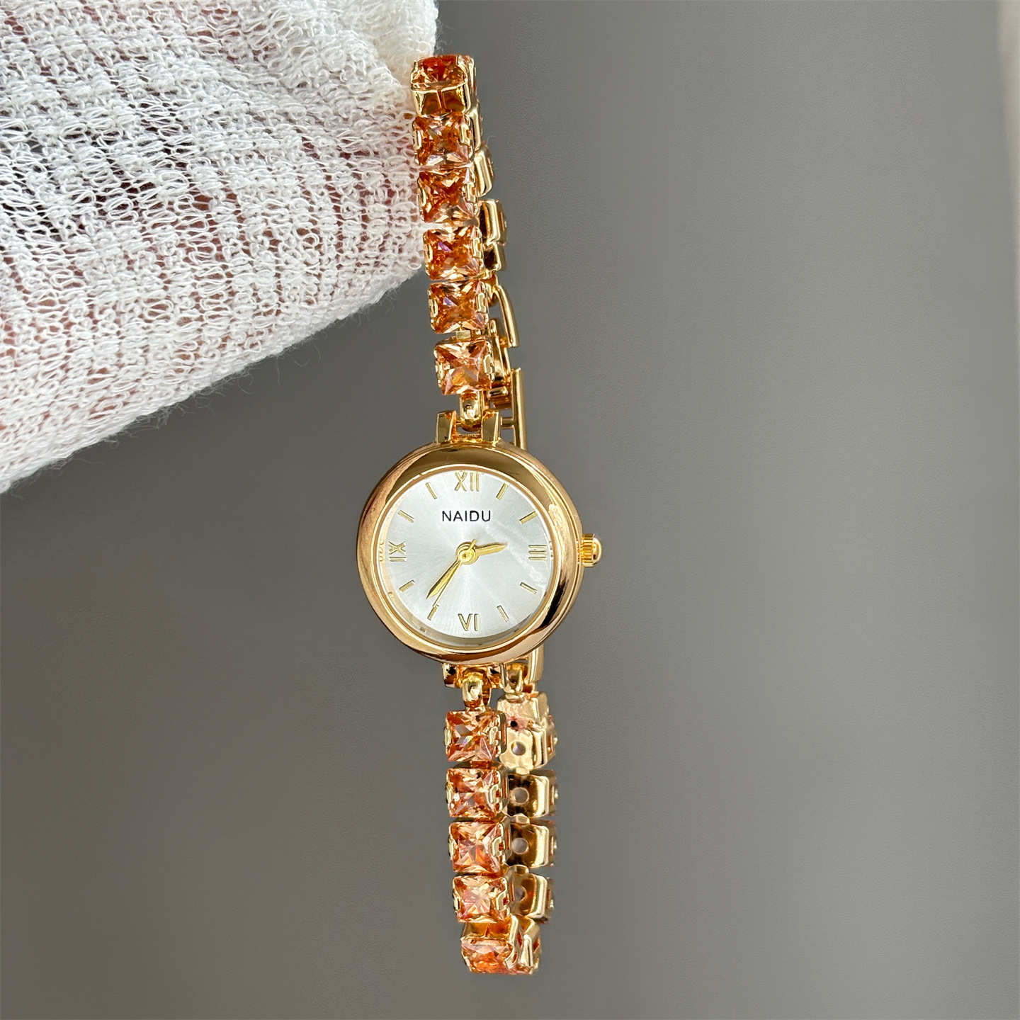 New Fashion Diamond-encrusted  - огляд і ціна Luxury Watch Levels